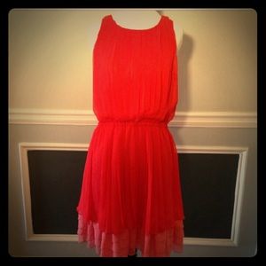 Adorable Jessica Simpson dress.